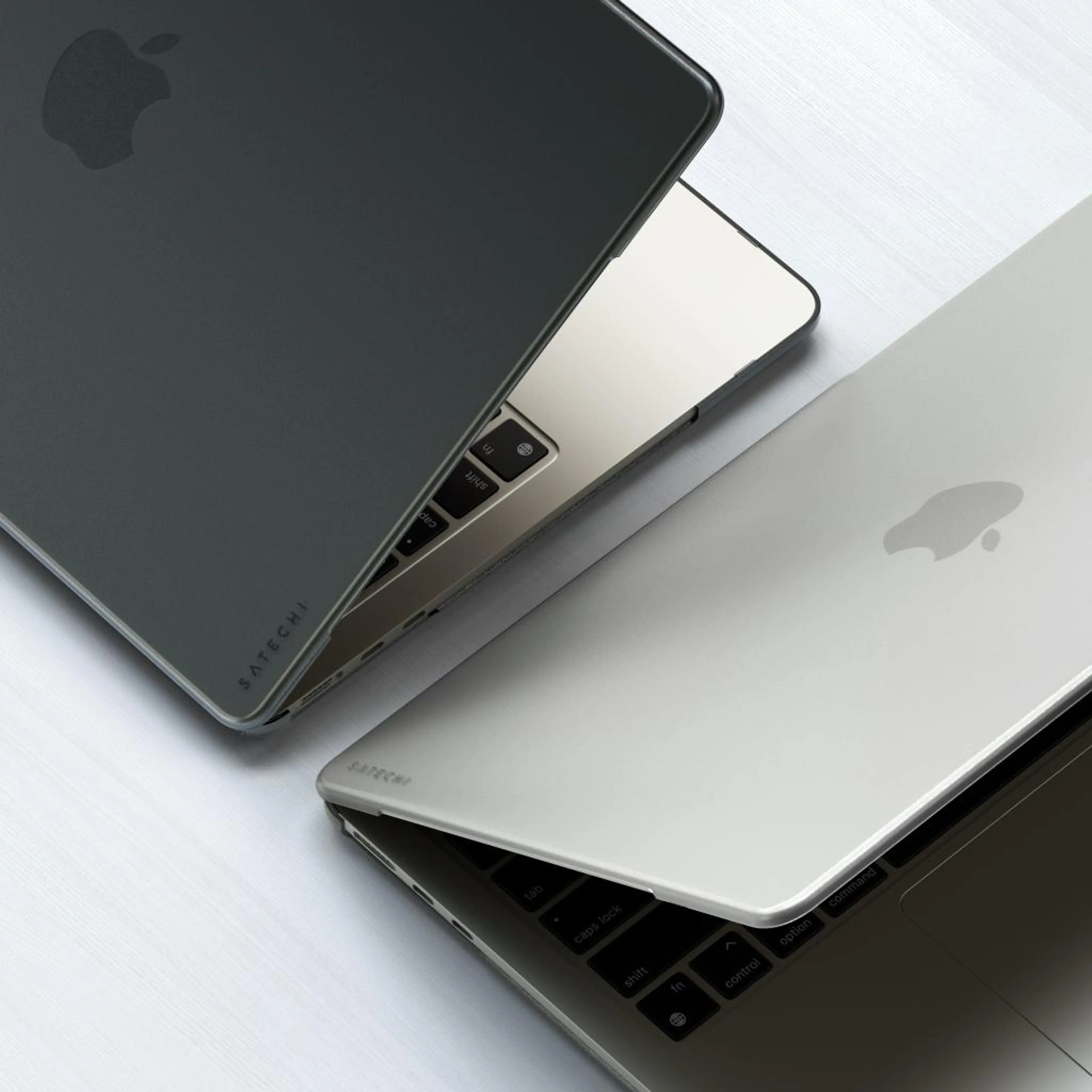 Satechi Eco Hardshell Case for MacBook Air M2 - Dark